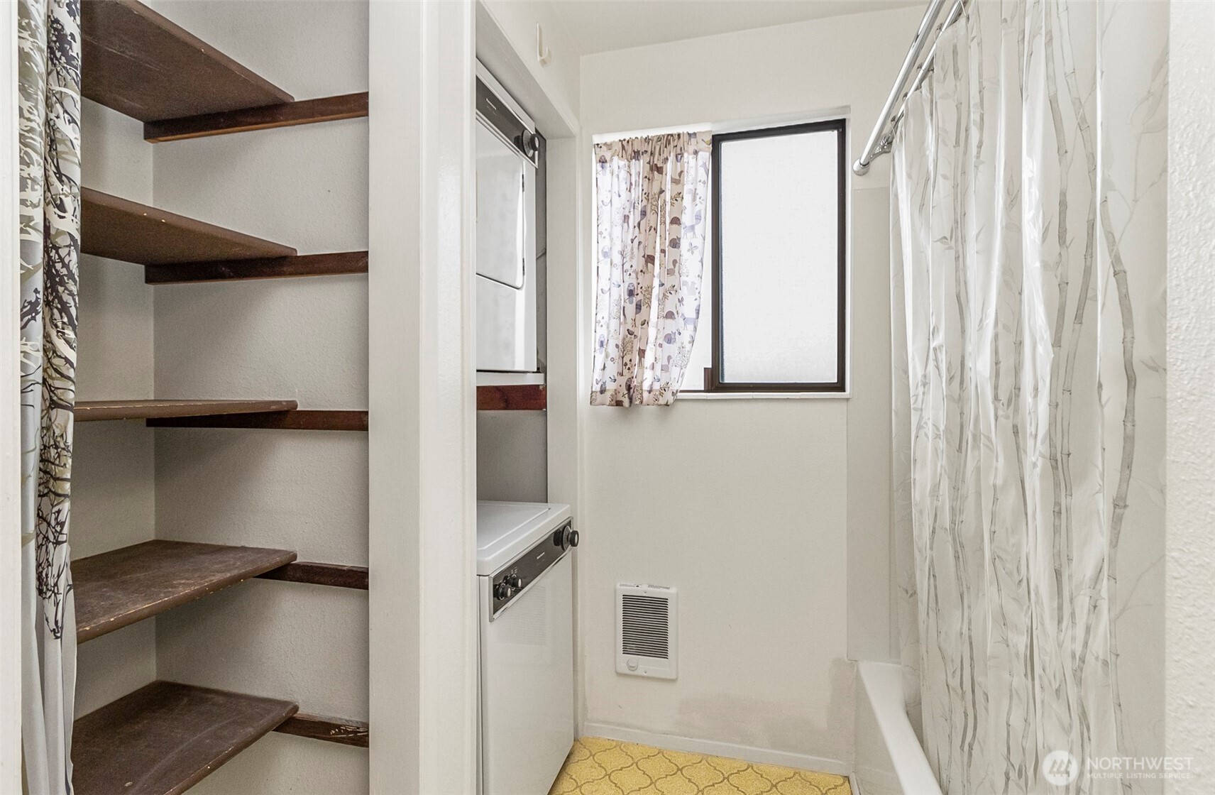 1200 Lenora Court