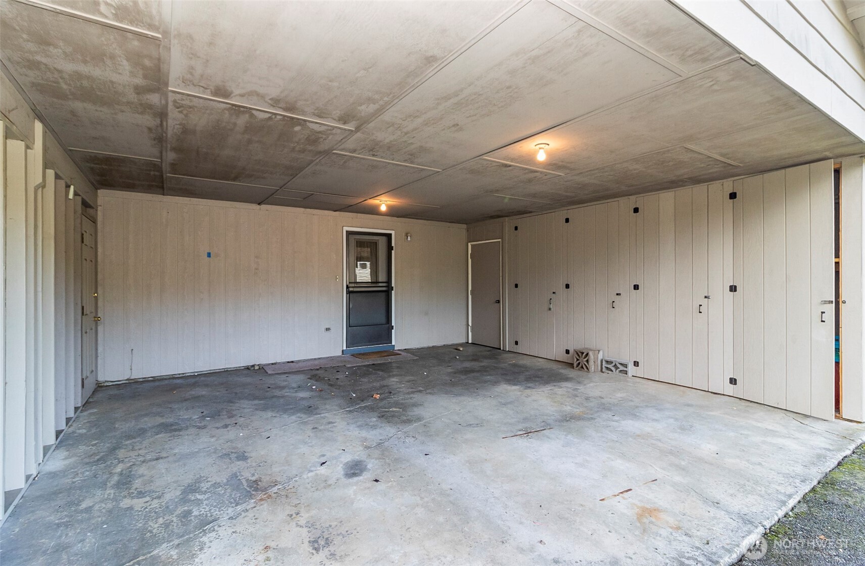 1200 Lenora Court