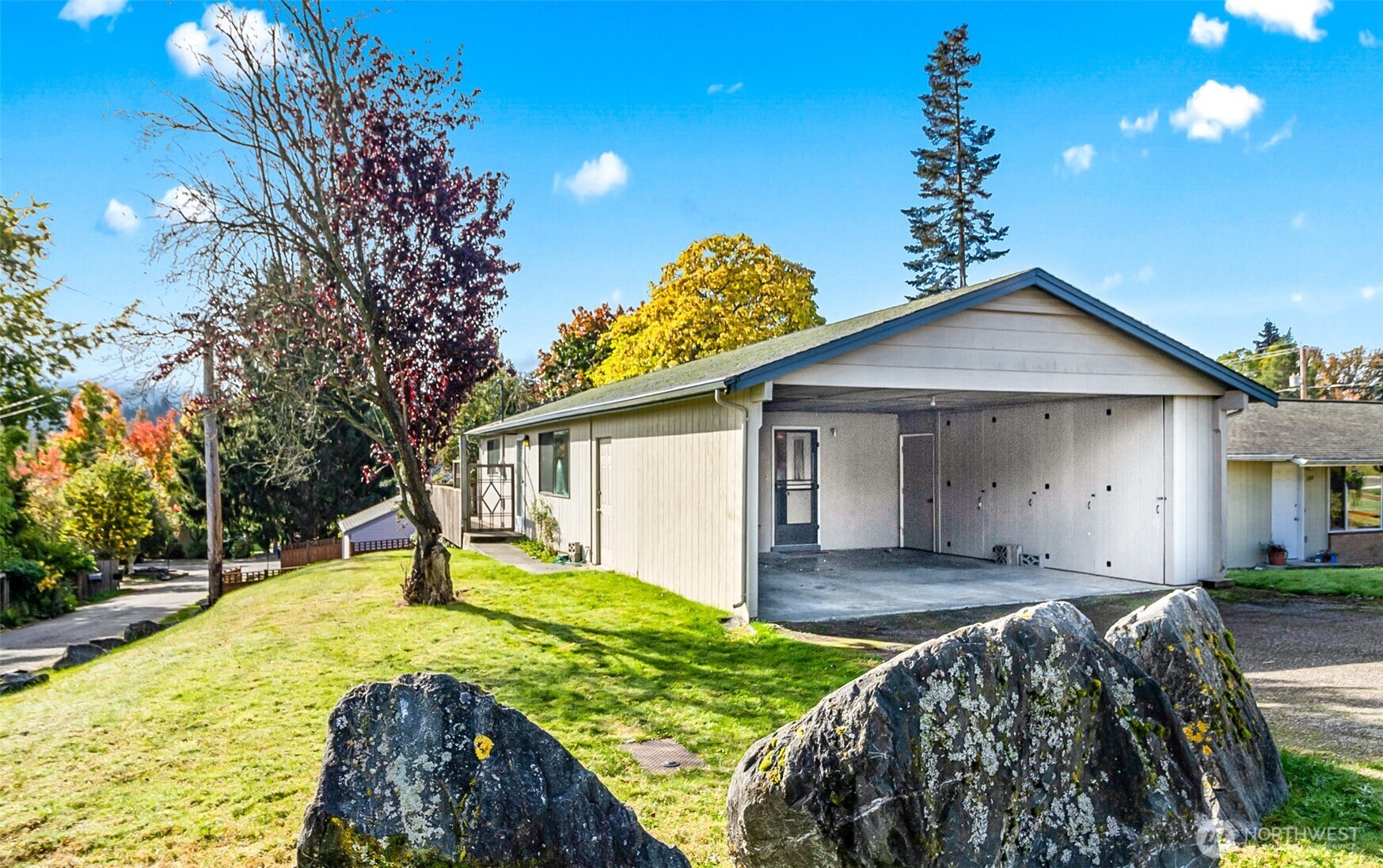 1200 Lenora Court