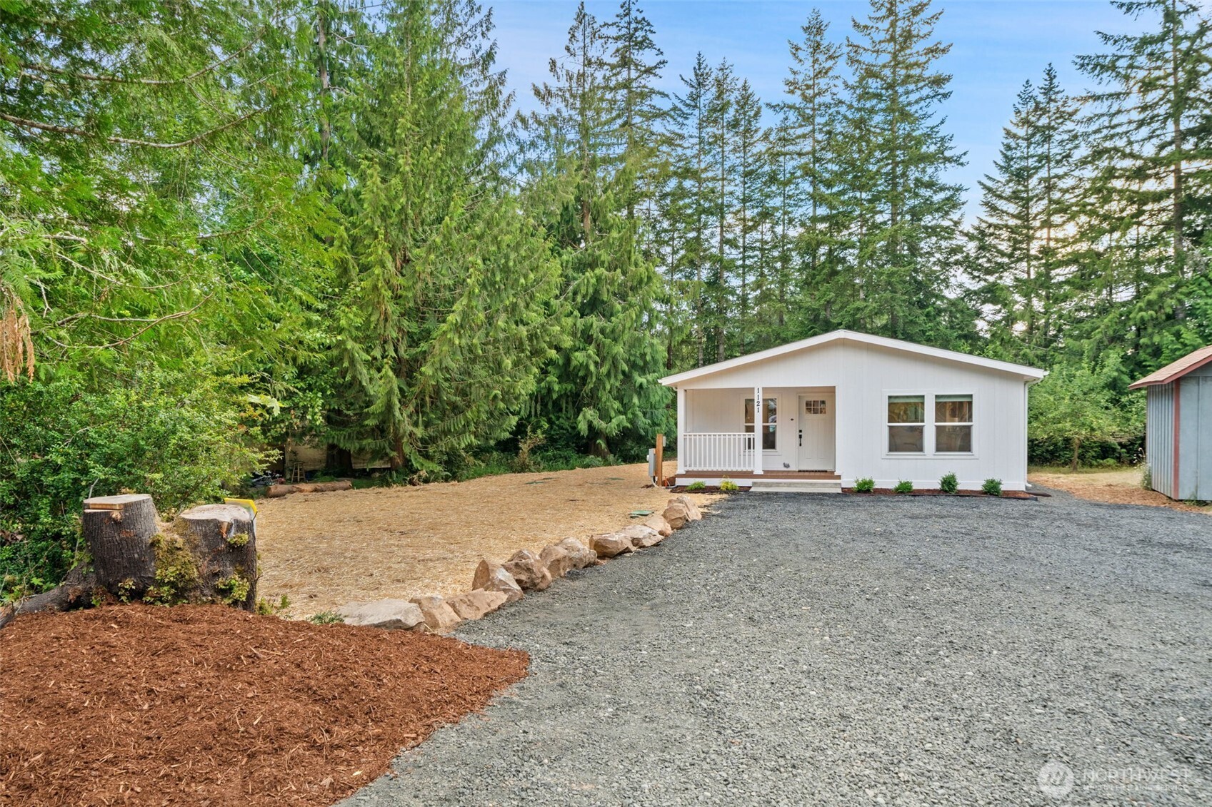 1121 E Lakeshore Drive