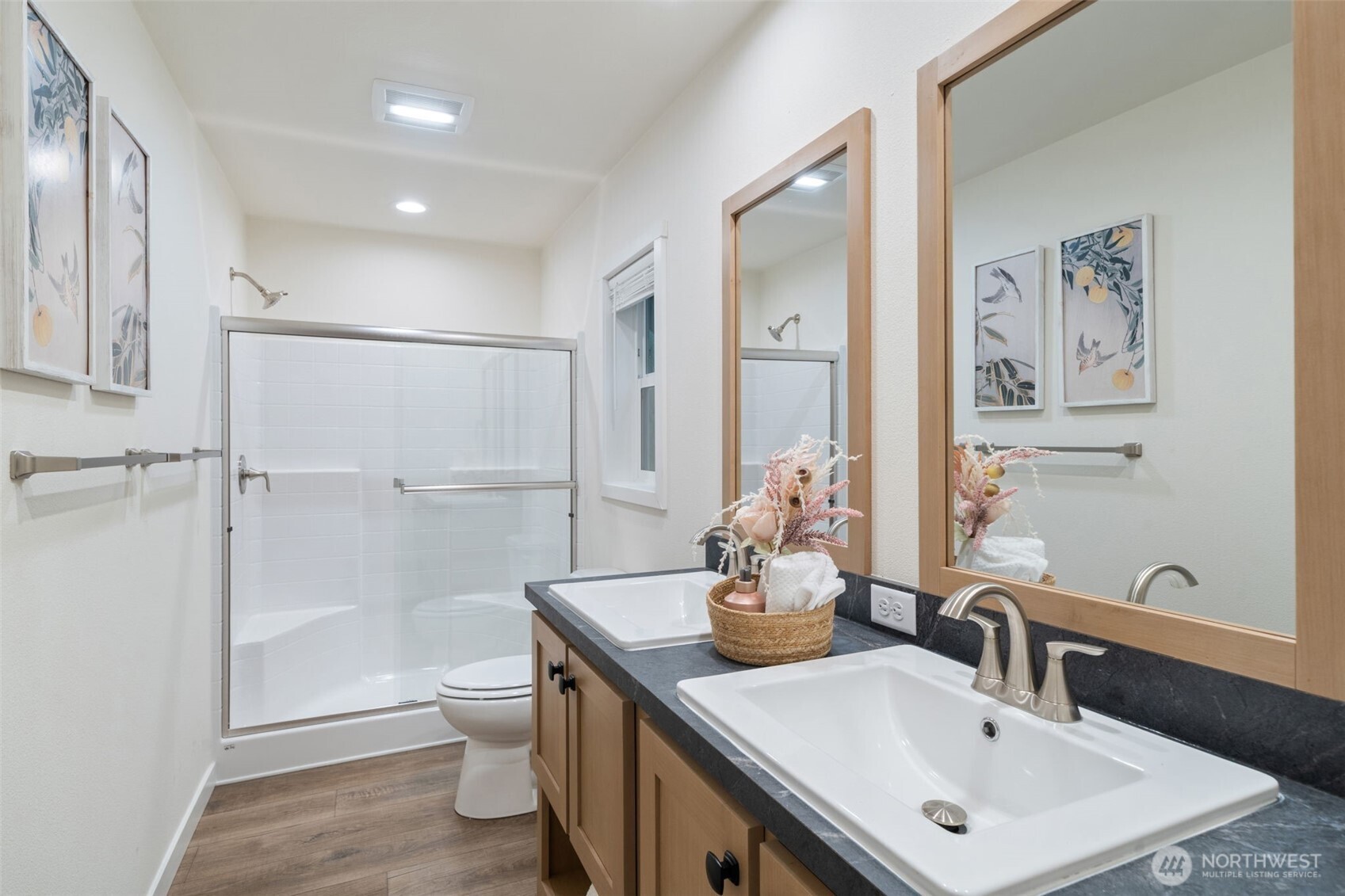 1121 E Lakeshore Drive