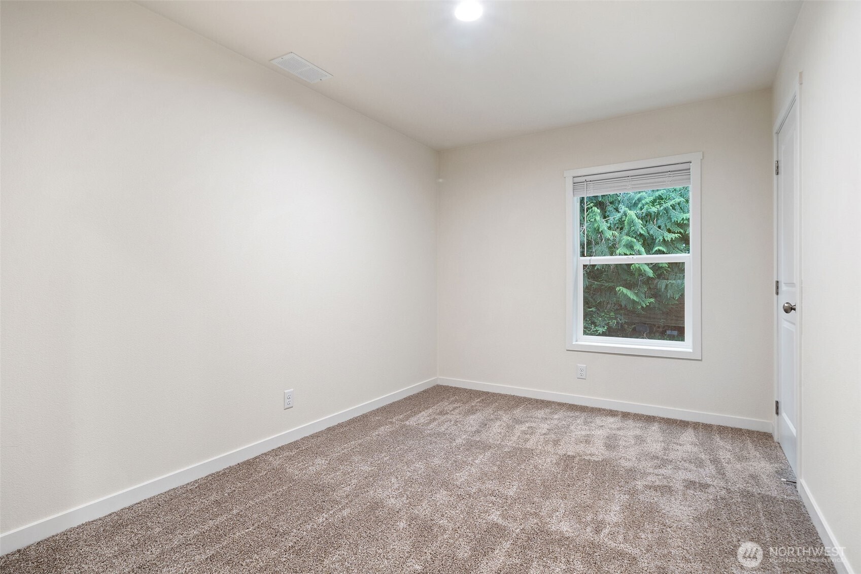 1121 E Lakeshore Drive