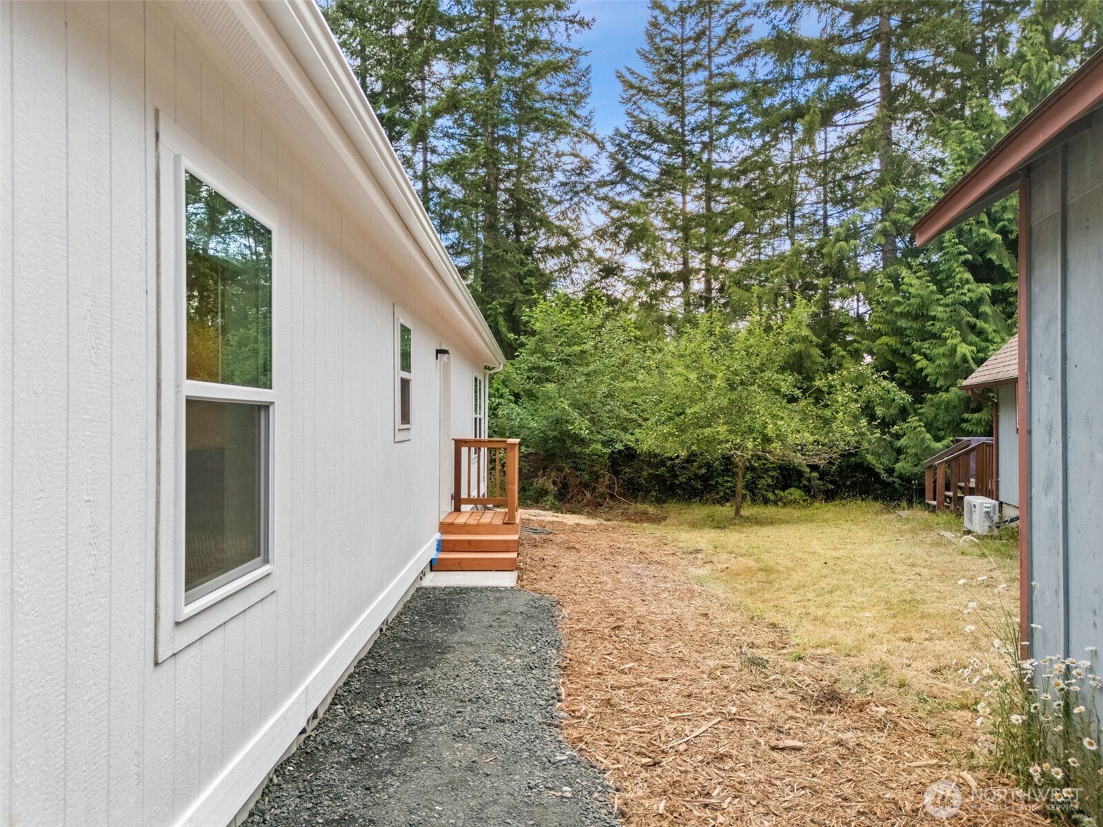 1121 E Lakeshore Drive