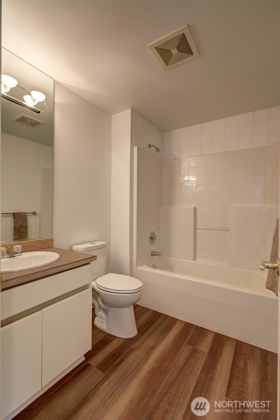 17557 110th Lane SE Unit: 10