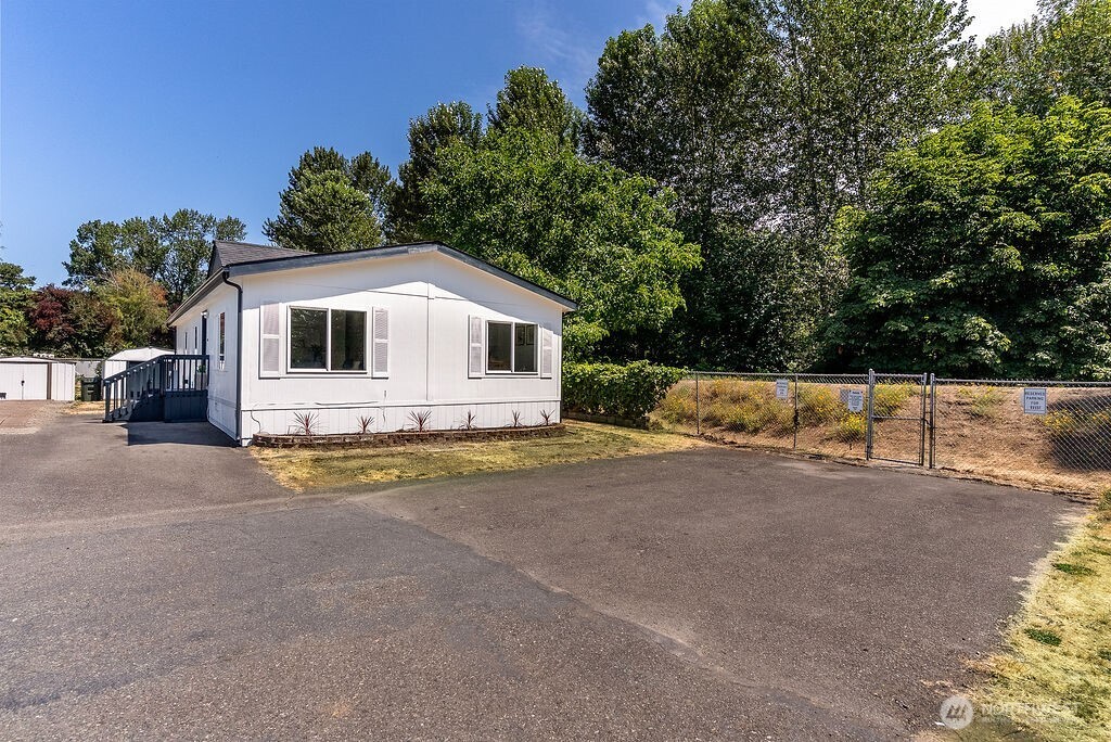 1540 Maple Lane Unit: 35