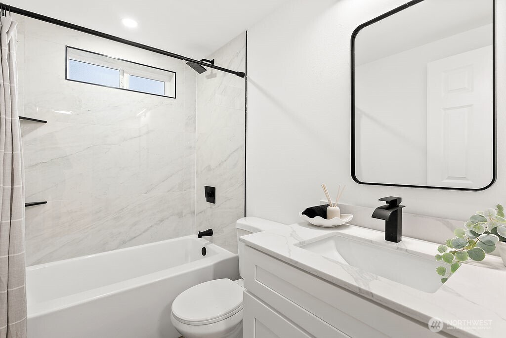 2500 S 370th Street Unit: 227