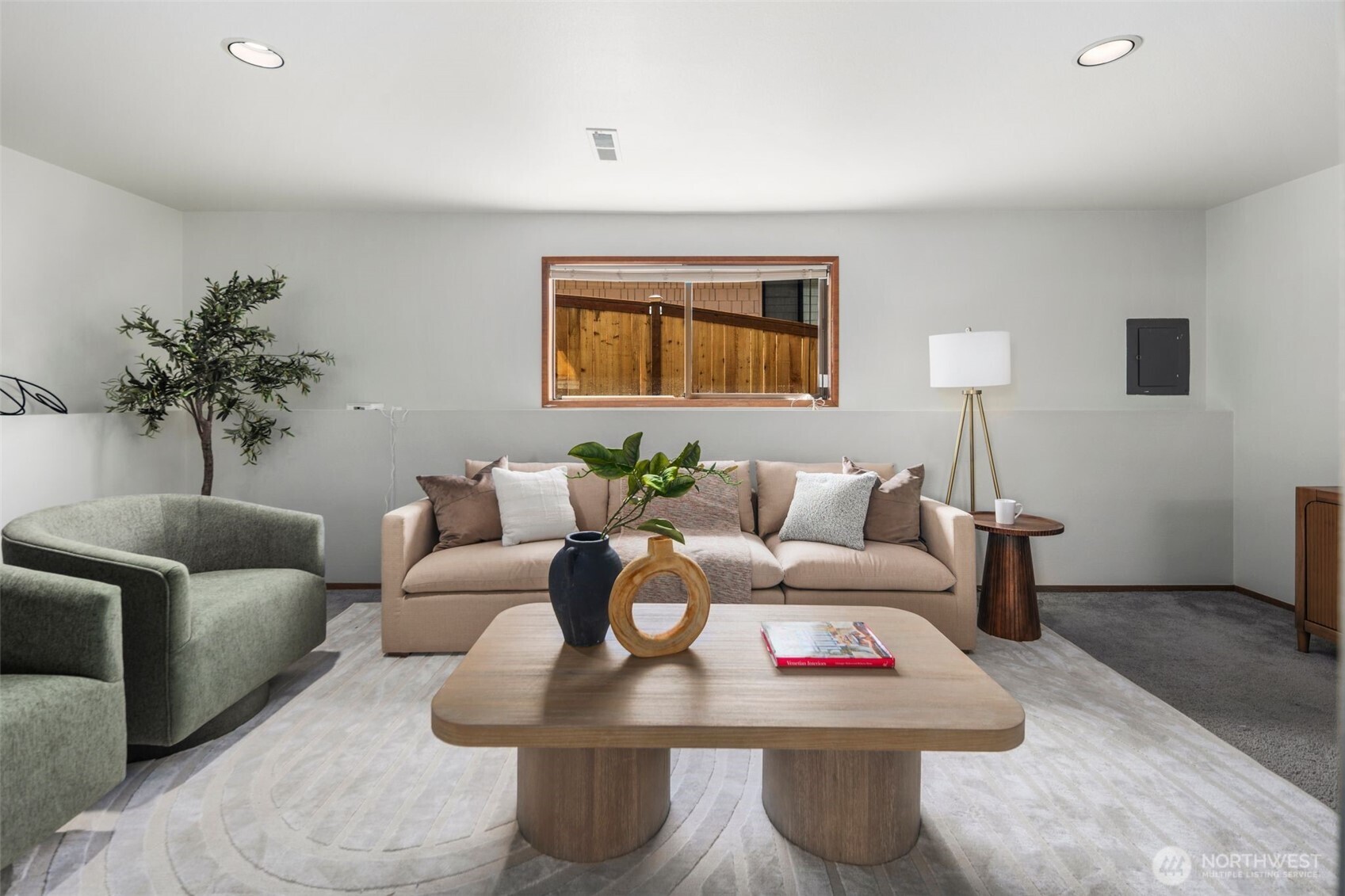 2919 W Mansell