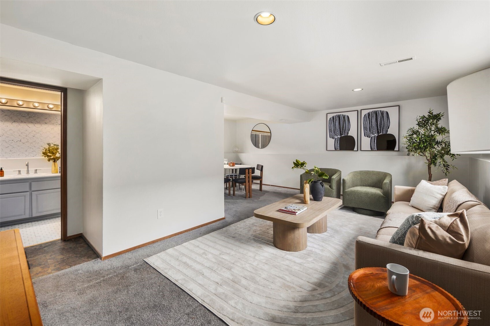 2919 W Mansell