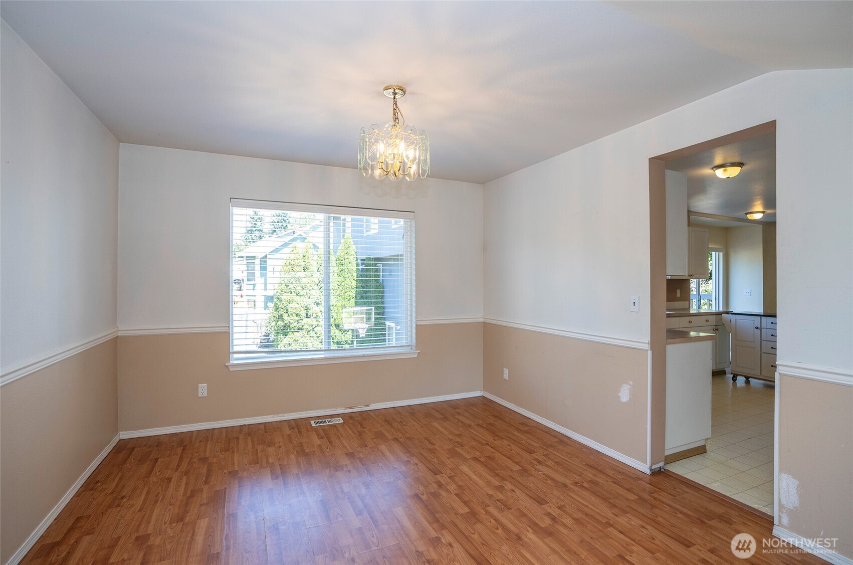 2524 S 355th Place N