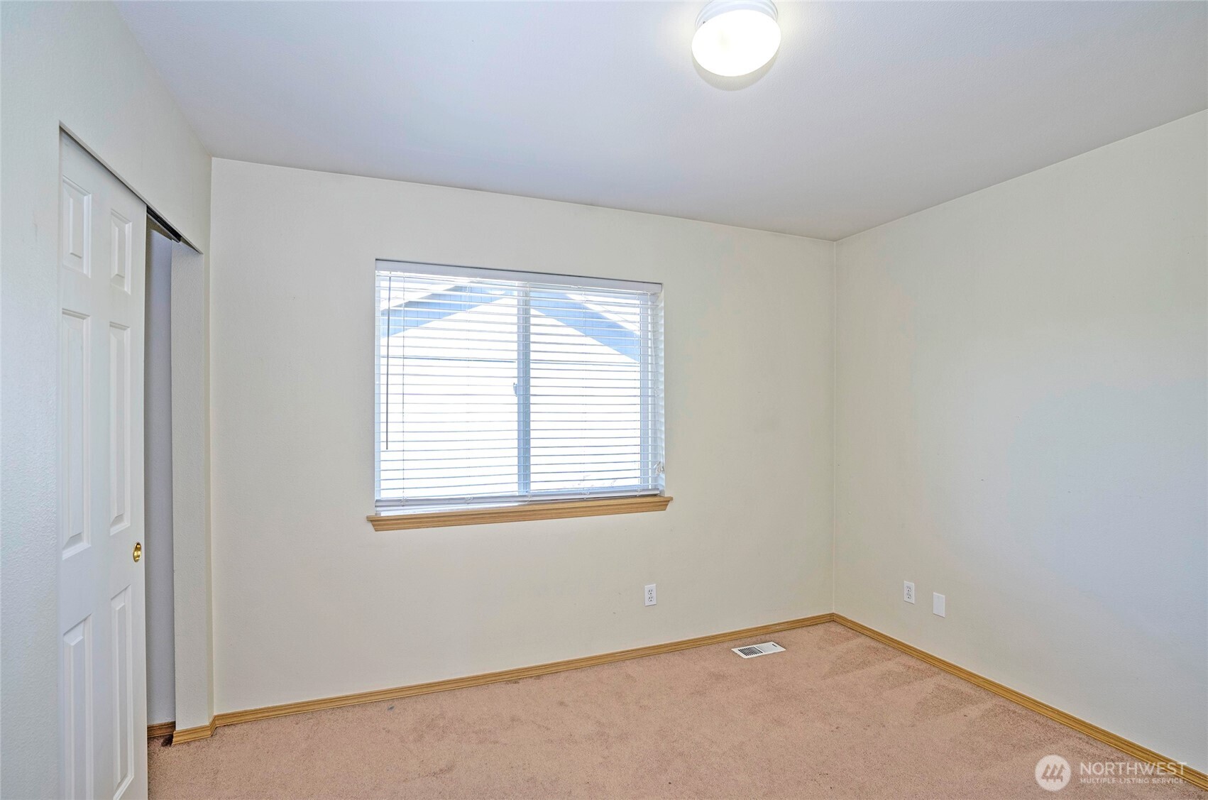 2524 S 355th Place N