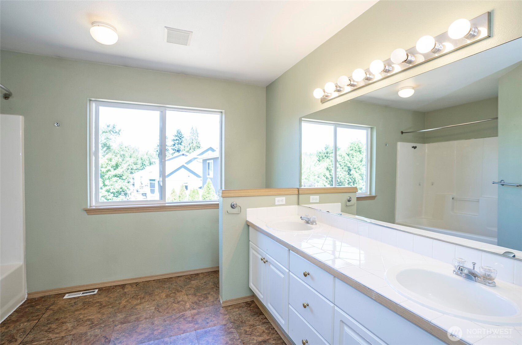 2524 S 355th Place N