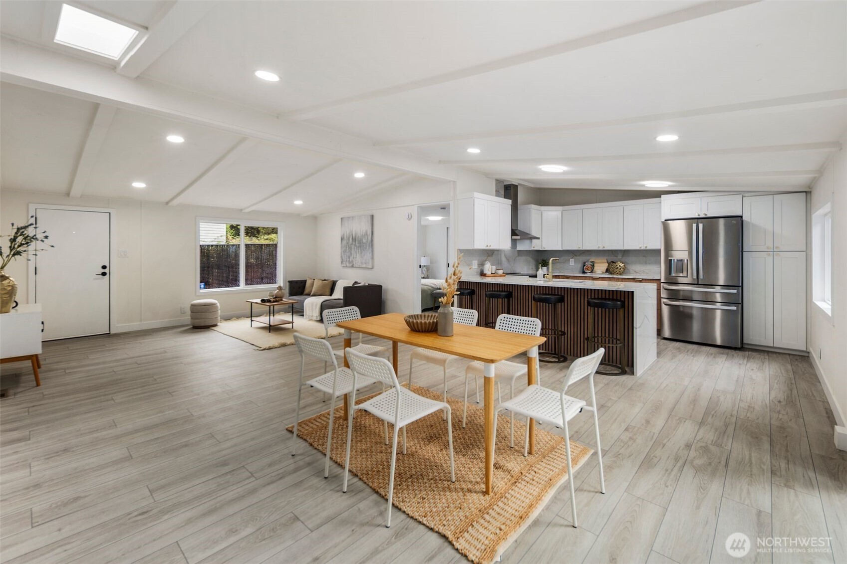 18020 4th Avenue S