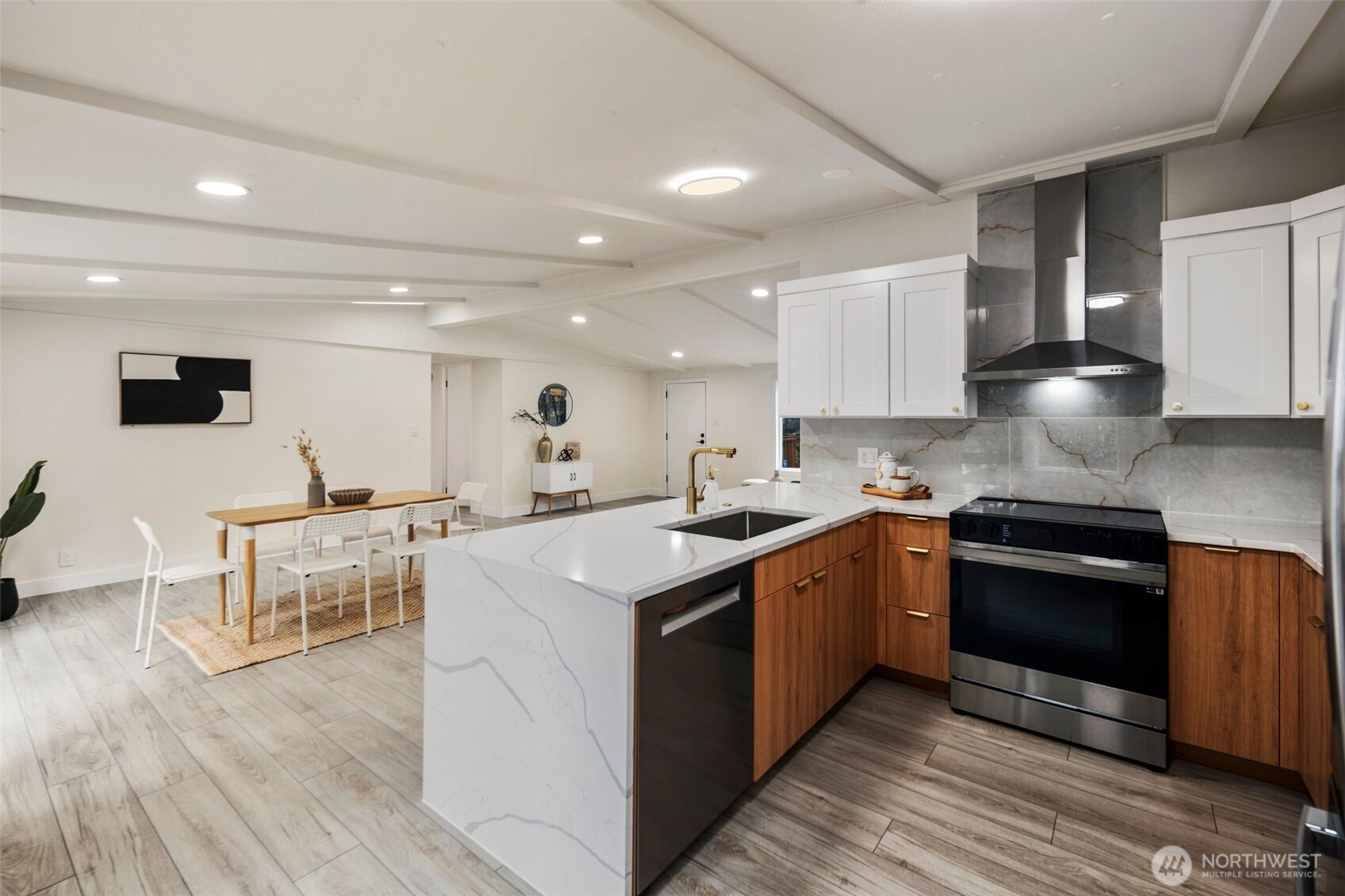 18020 4th Avenue S