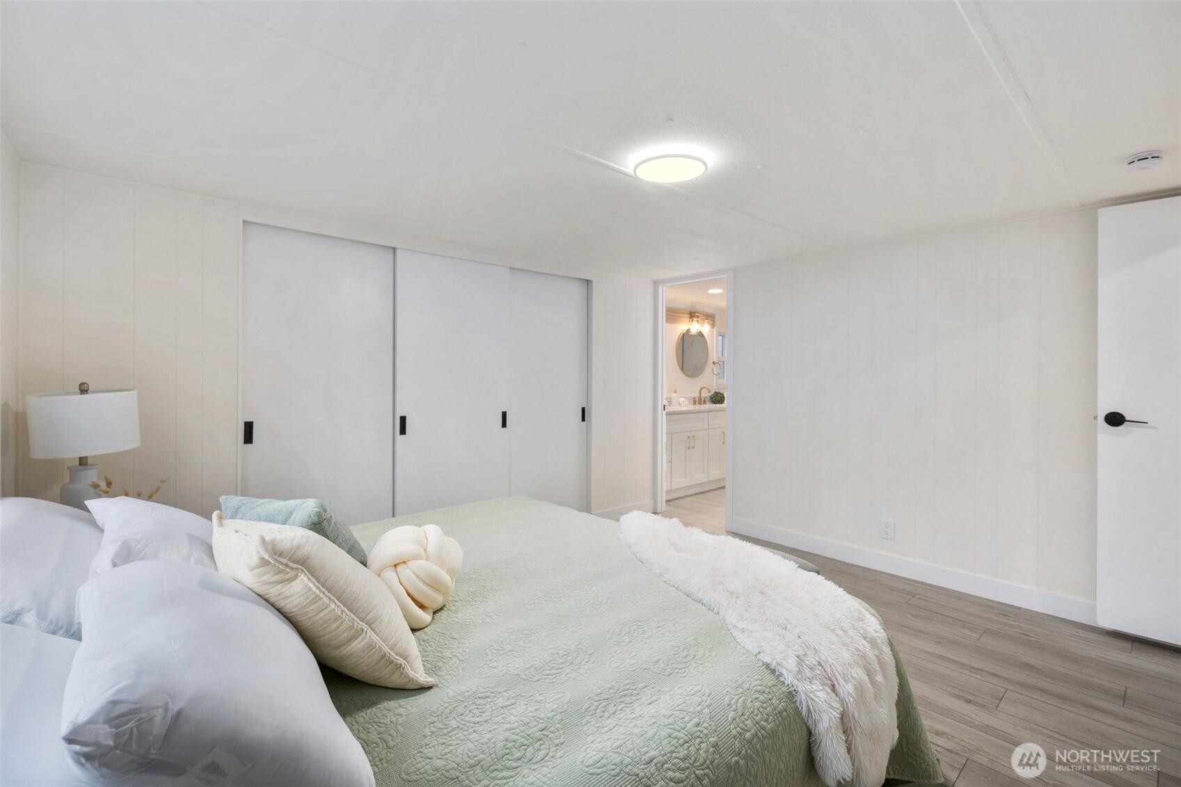 18020 4th Avenue S