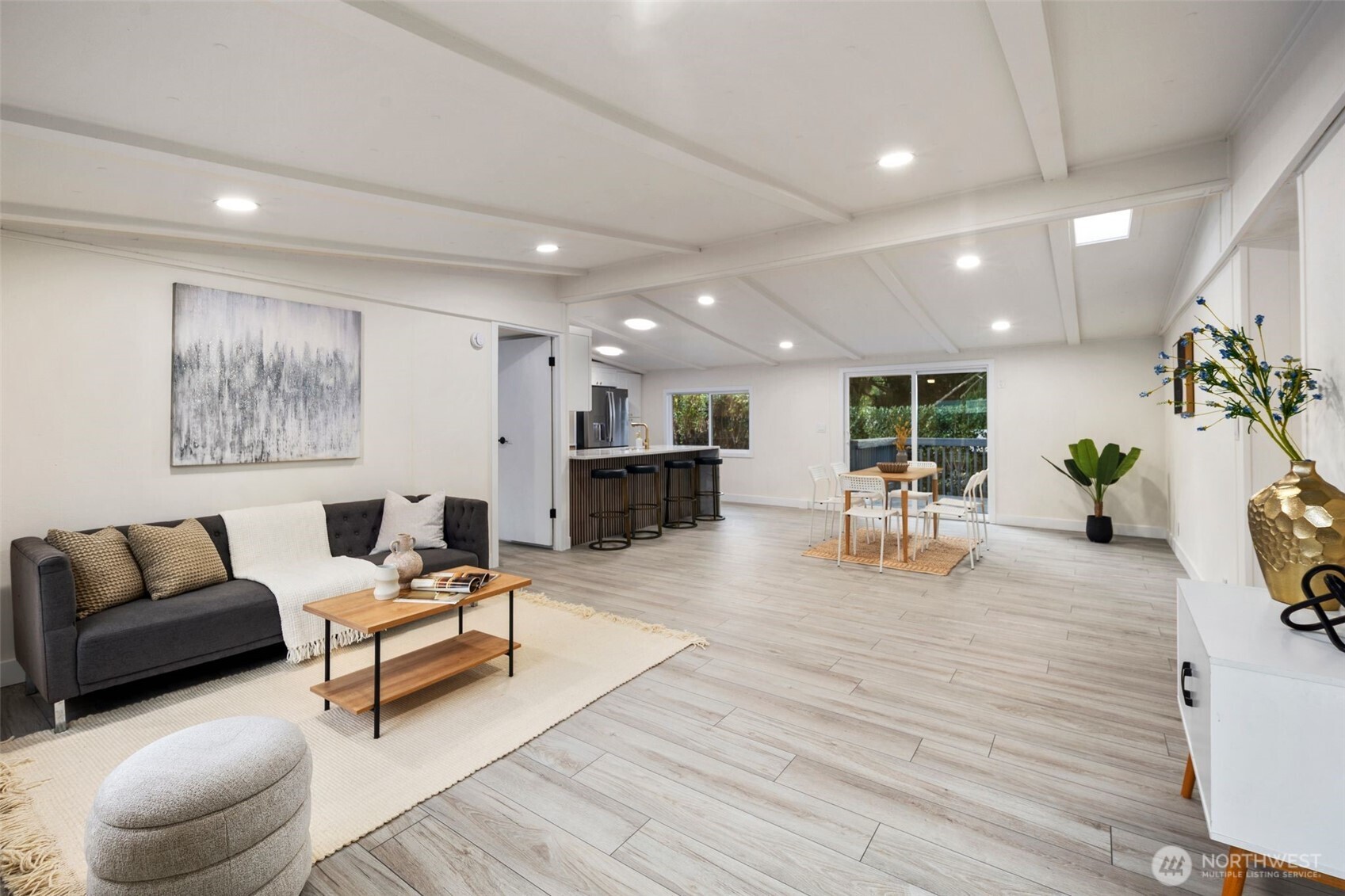 18020 4th Avenue S