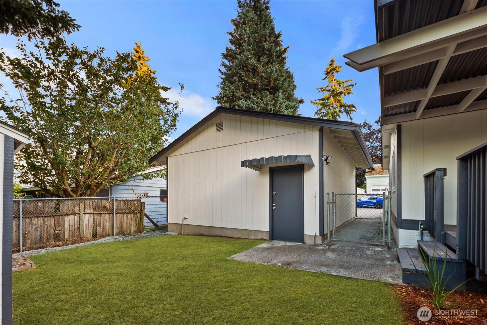 18020 4th Avenue S