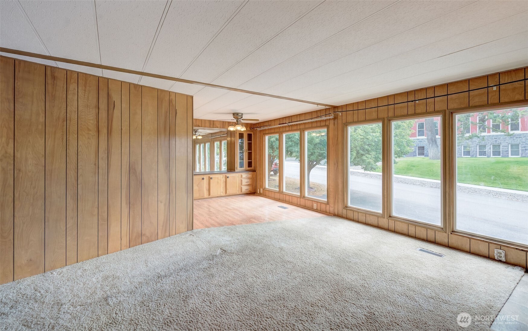 307 E Walnut Street