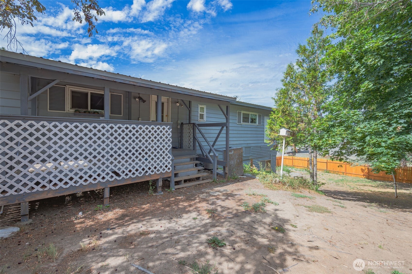 307 E Walnut Street