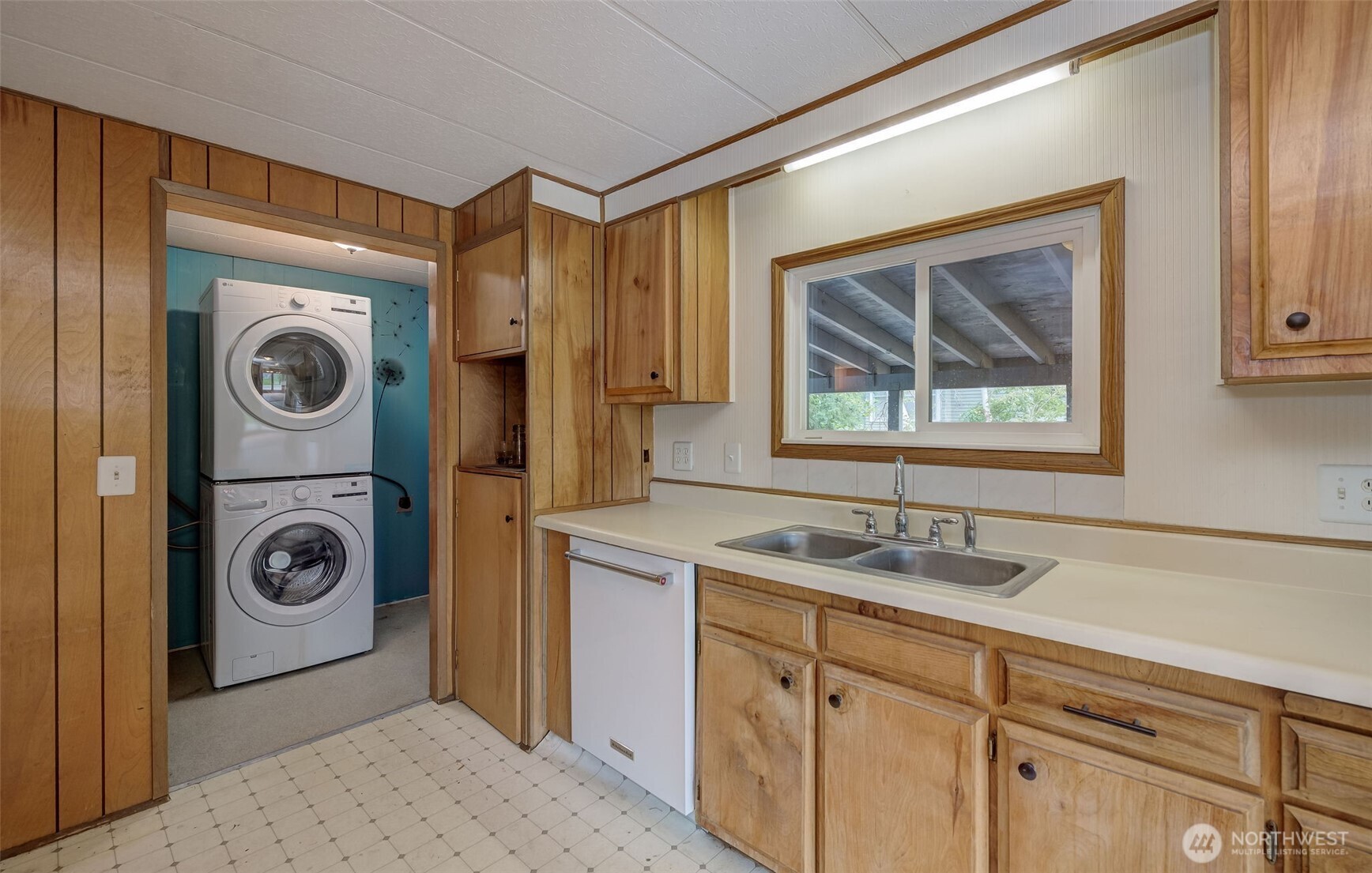 307 E Walnut Street