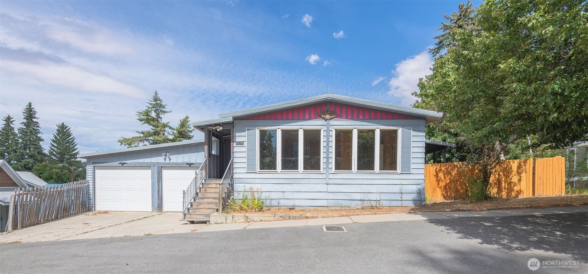 307 E Walnut Street