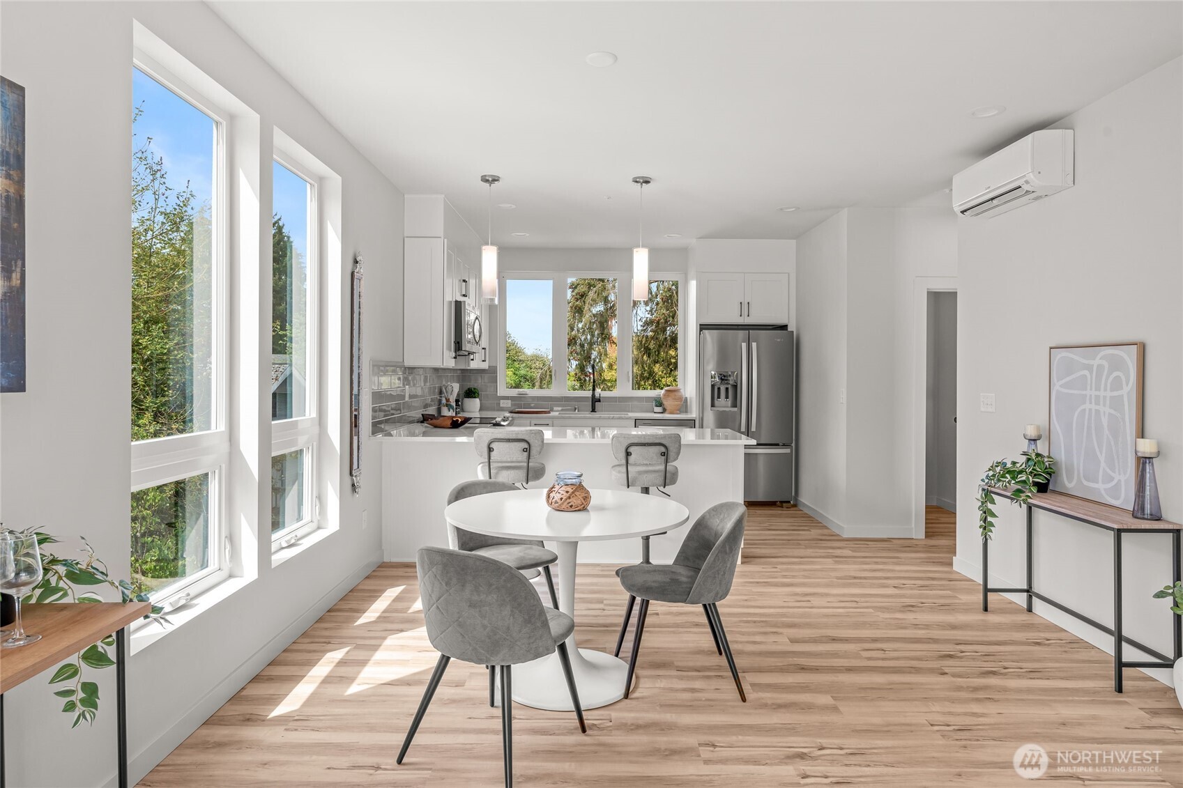 12225 Roseberg Avenue S Unit: 3