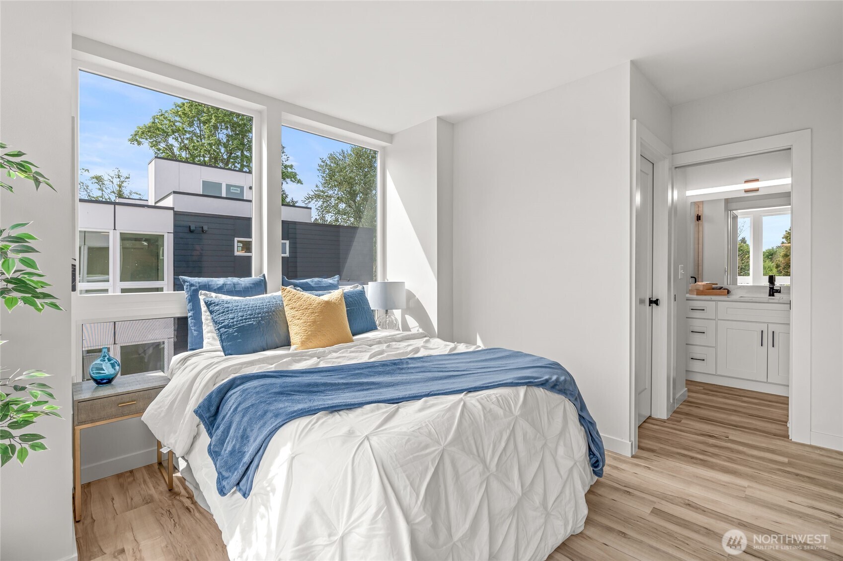 12225 Roseberg Avenue S Unit: 3