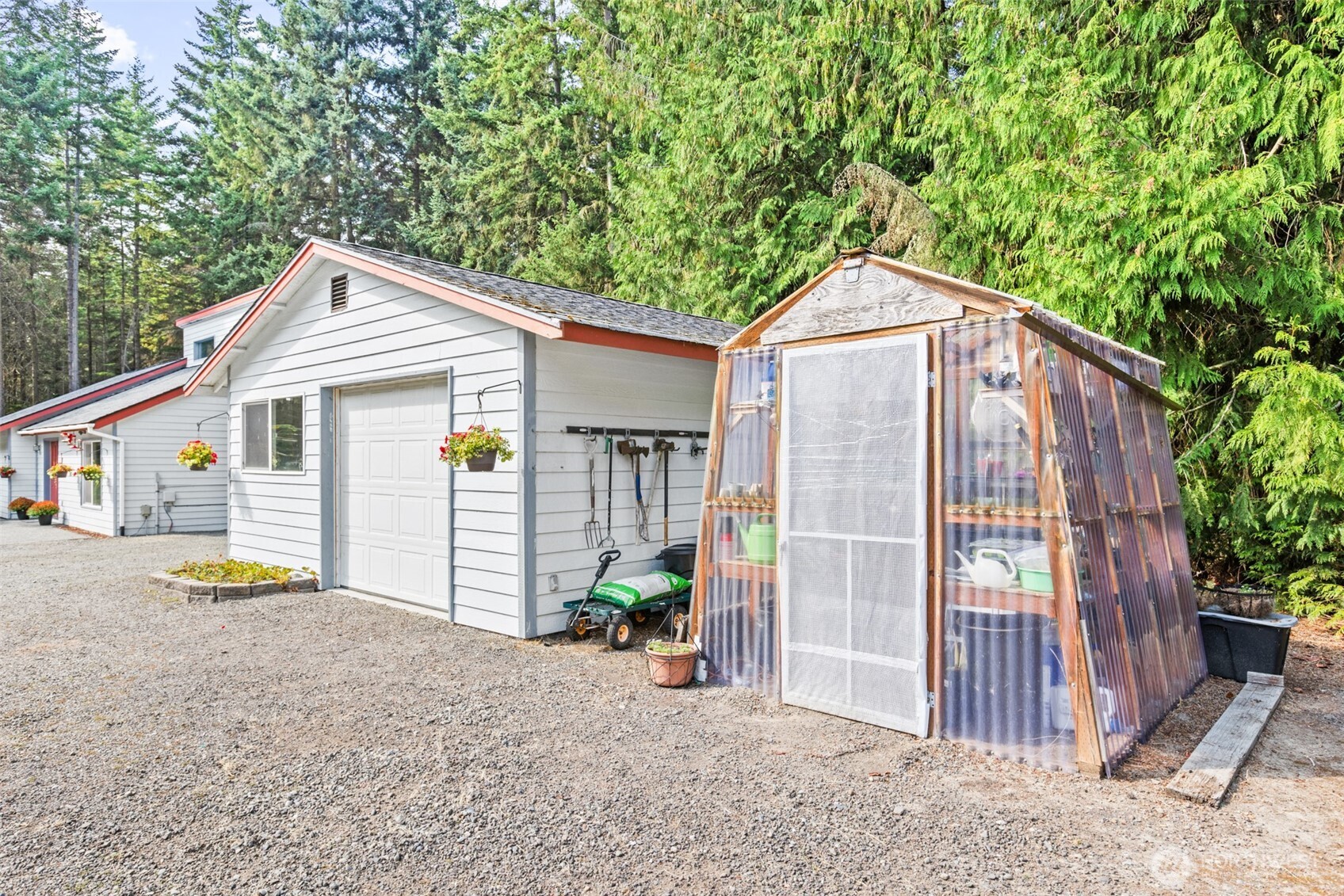 101 Crestview Drive