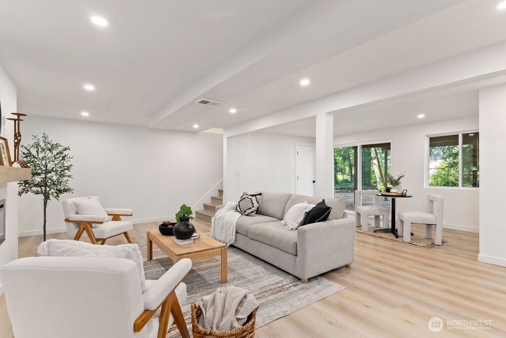 11008 Maury Lane SW
