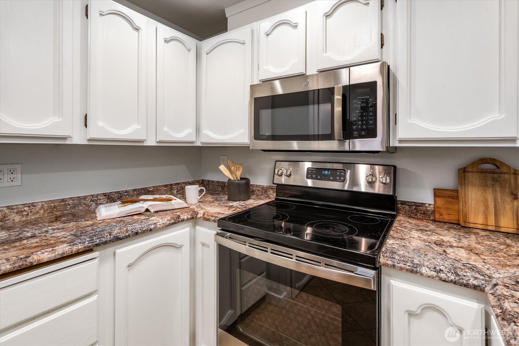 12221 100th Avenue NE Unit: 103