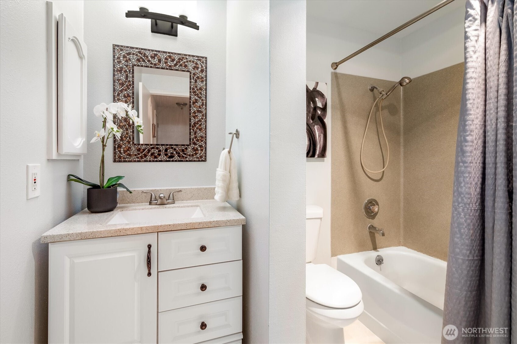 12221 100th Avenue NE Unit: 103