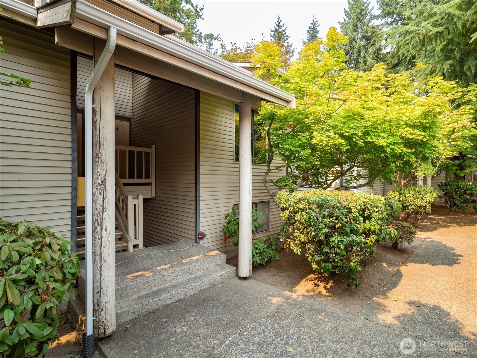 12221 100th Avenue NE Unit: 103