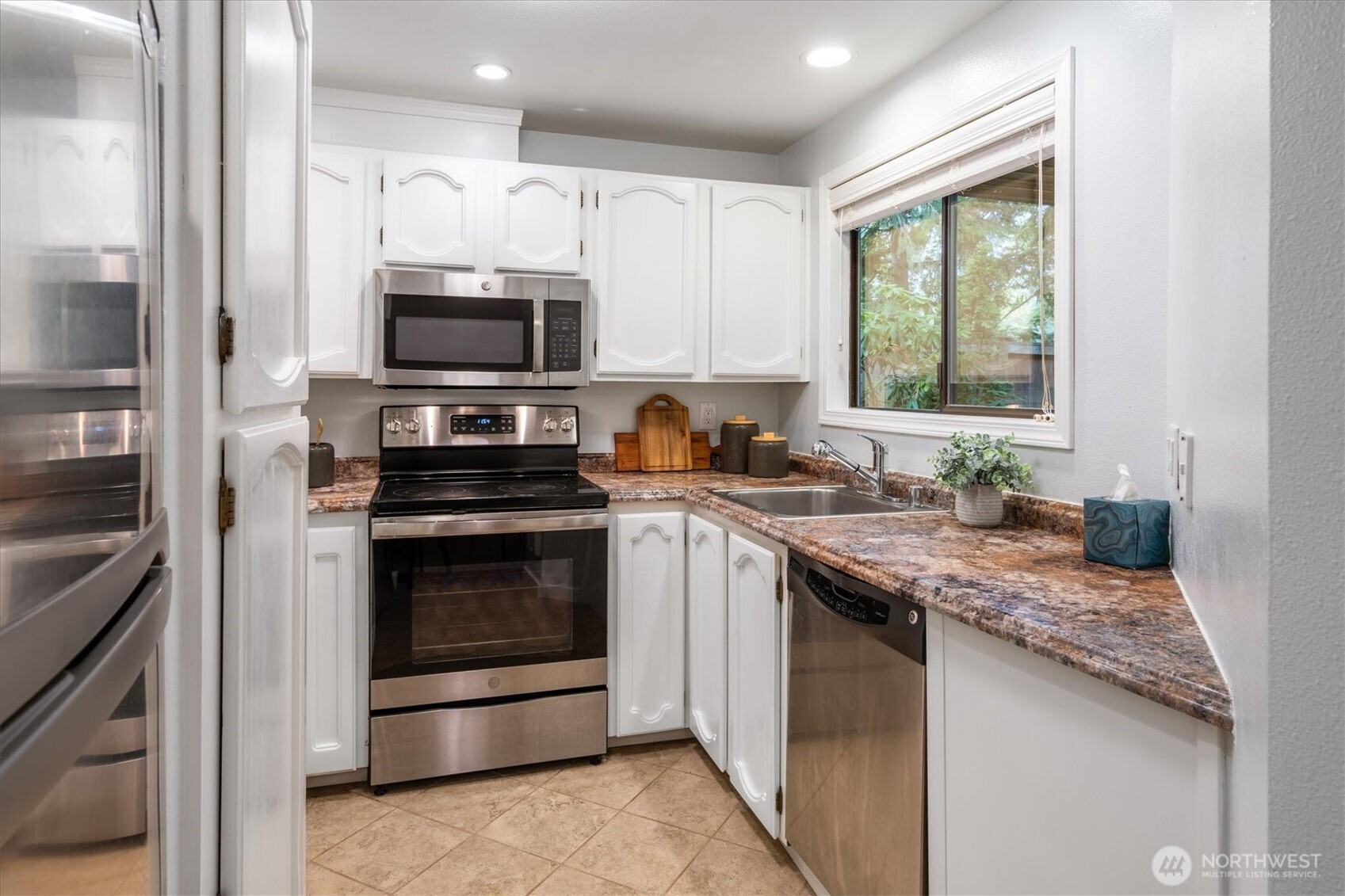 12221 100th Avenue NE Unit: 103