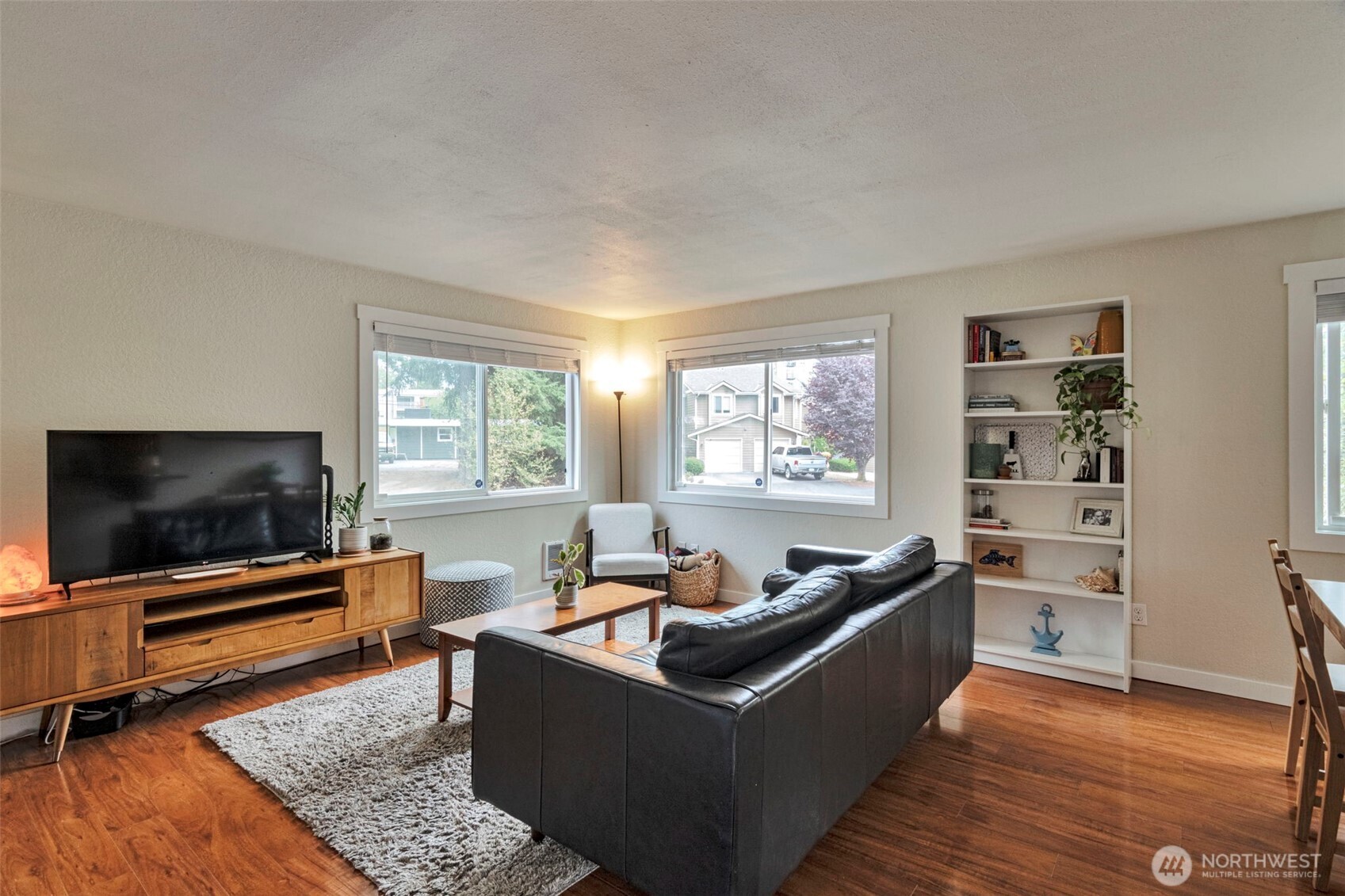 20101 14th Avenue NE Unit: 1