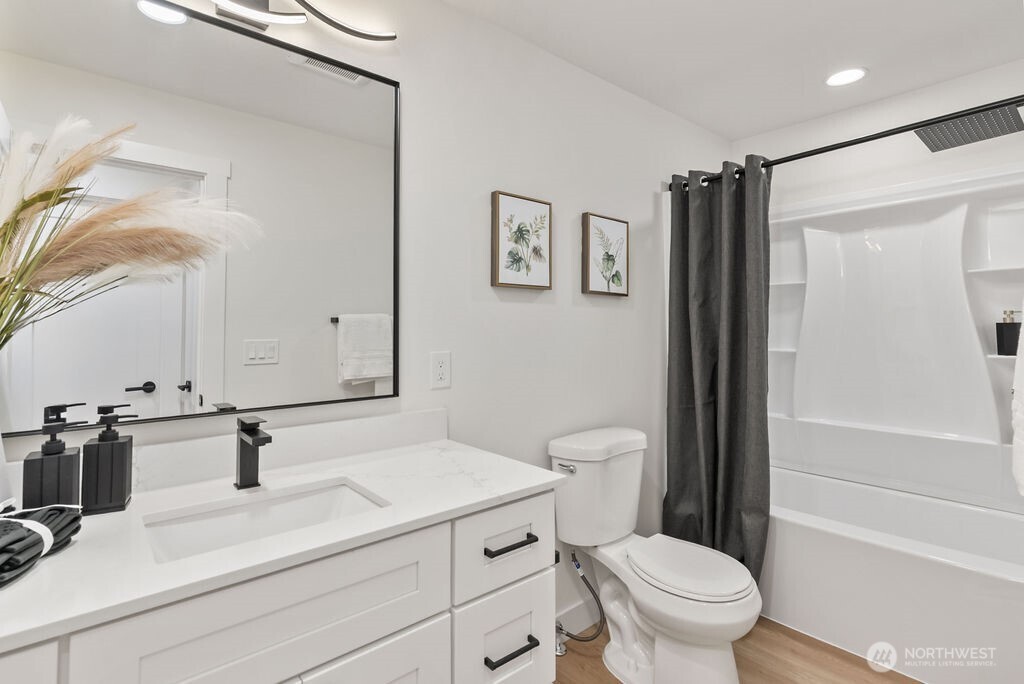 21843 SE 251st Place