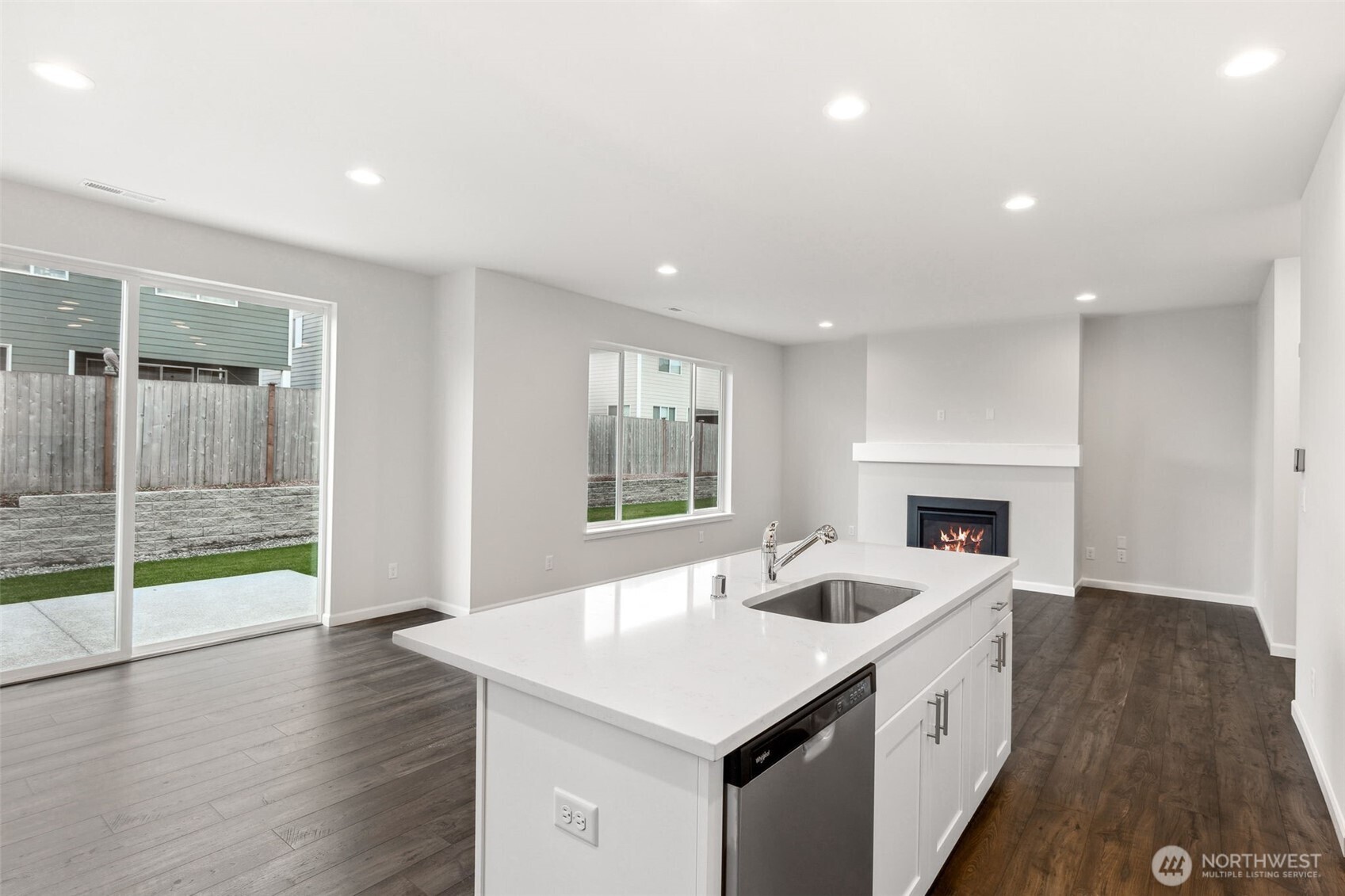9419 Chief Leschi Street SE Unit: 7