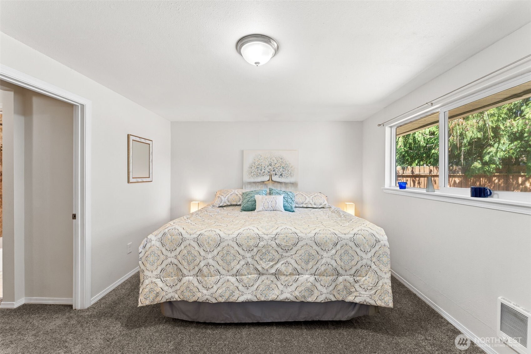 16905 16th Avenue E