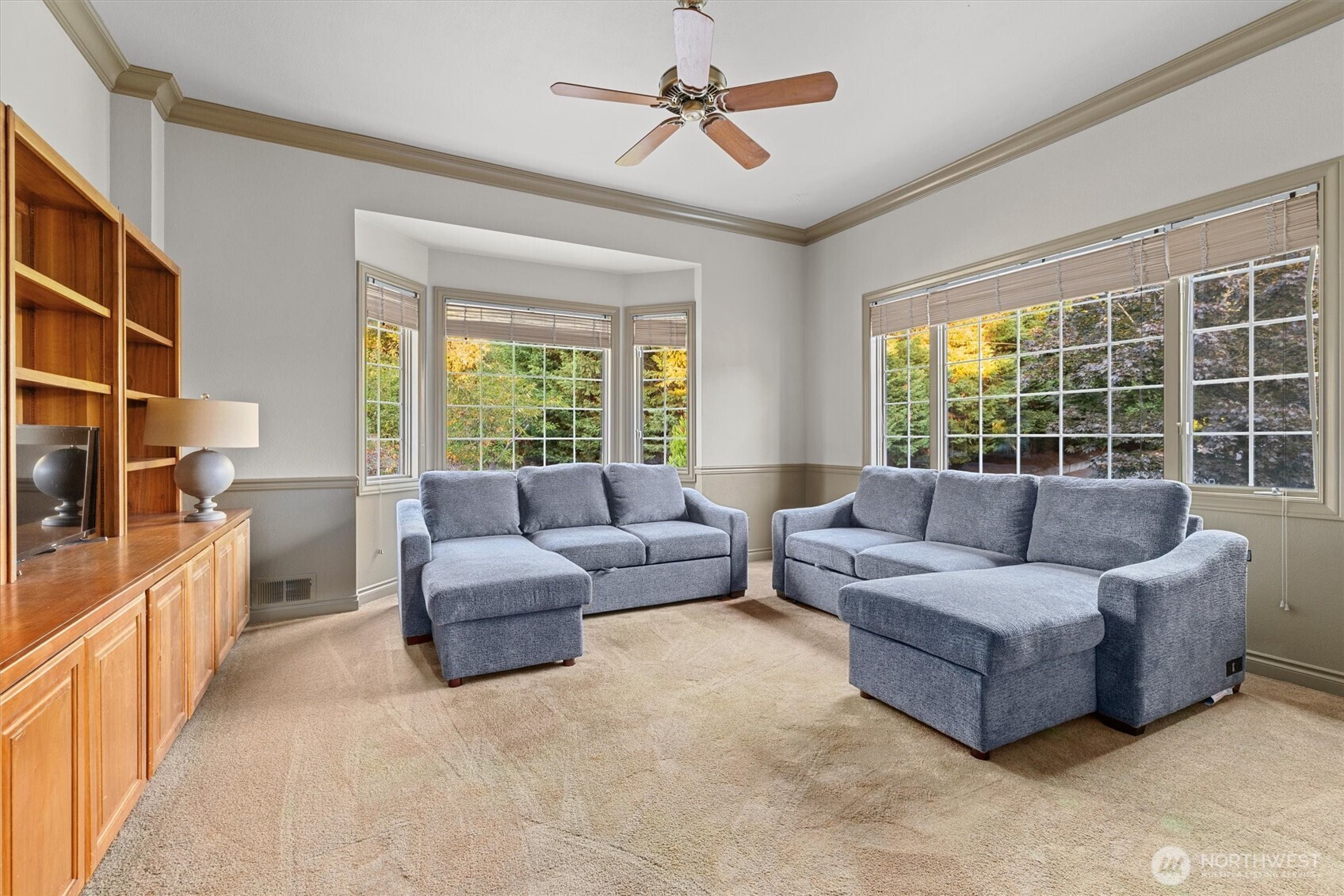3829 E Lake Sammamish Shore Lane SE