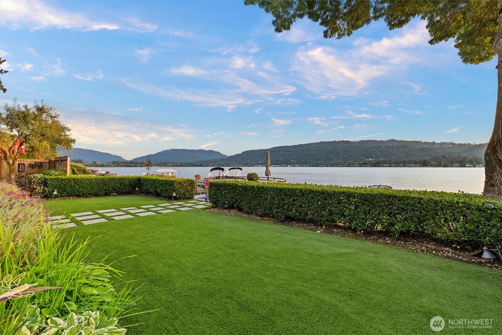 3829 E Lake Sammamish Shore Lane SE