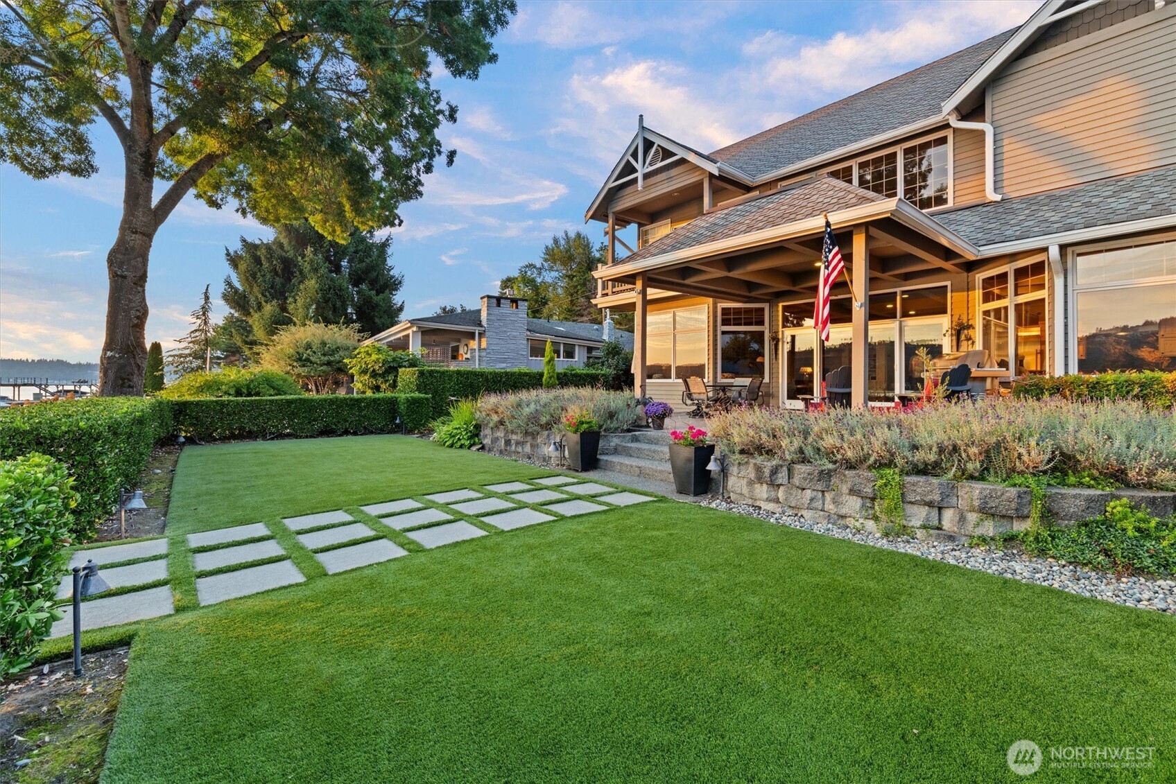 3829 E Lake Sammamish Shore Lane SE