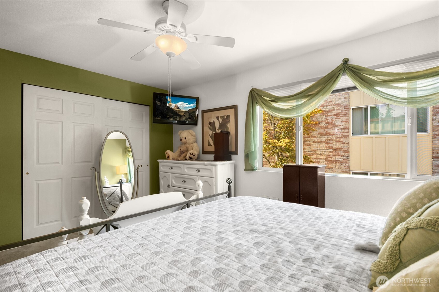 330 Elm Street Unit: 305