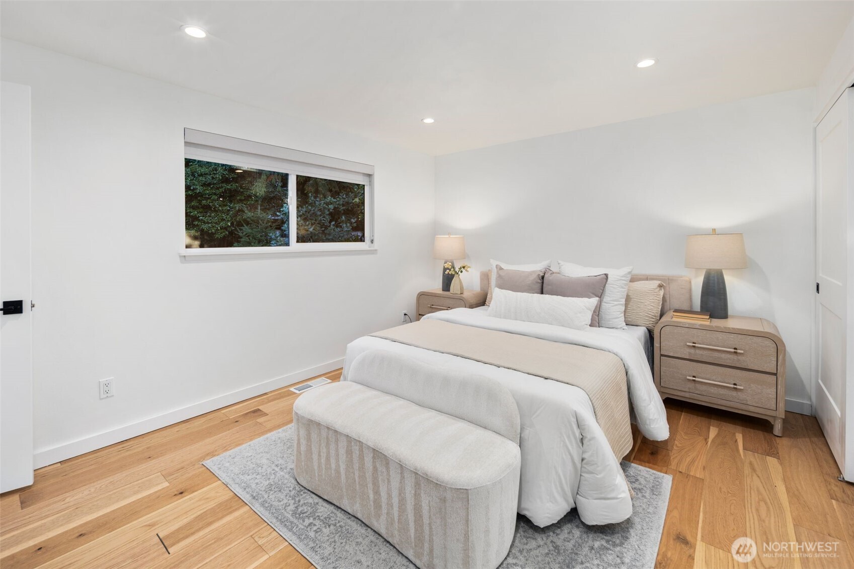 201 165th Avenue NE