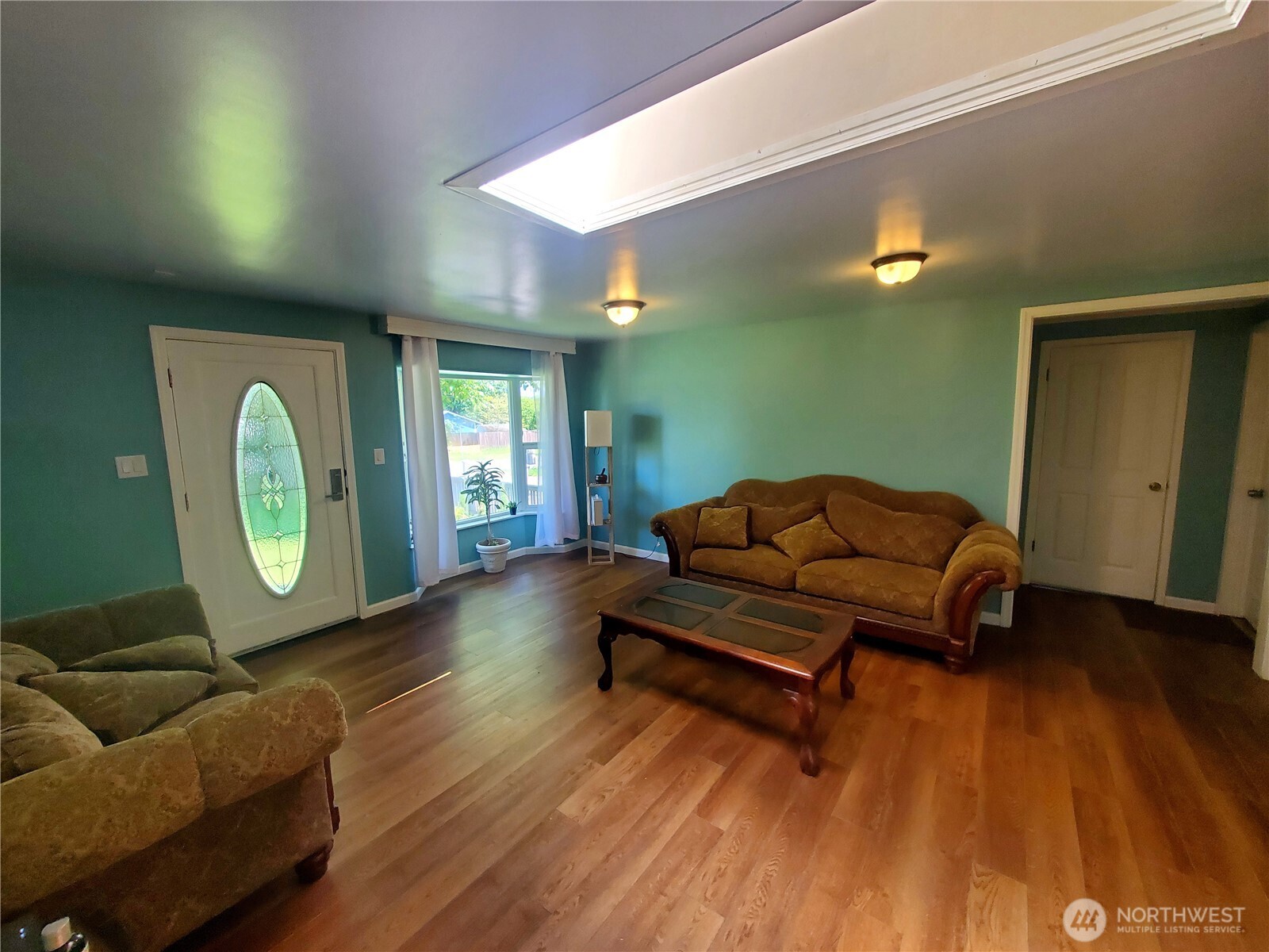 16 E Intercity Avenue