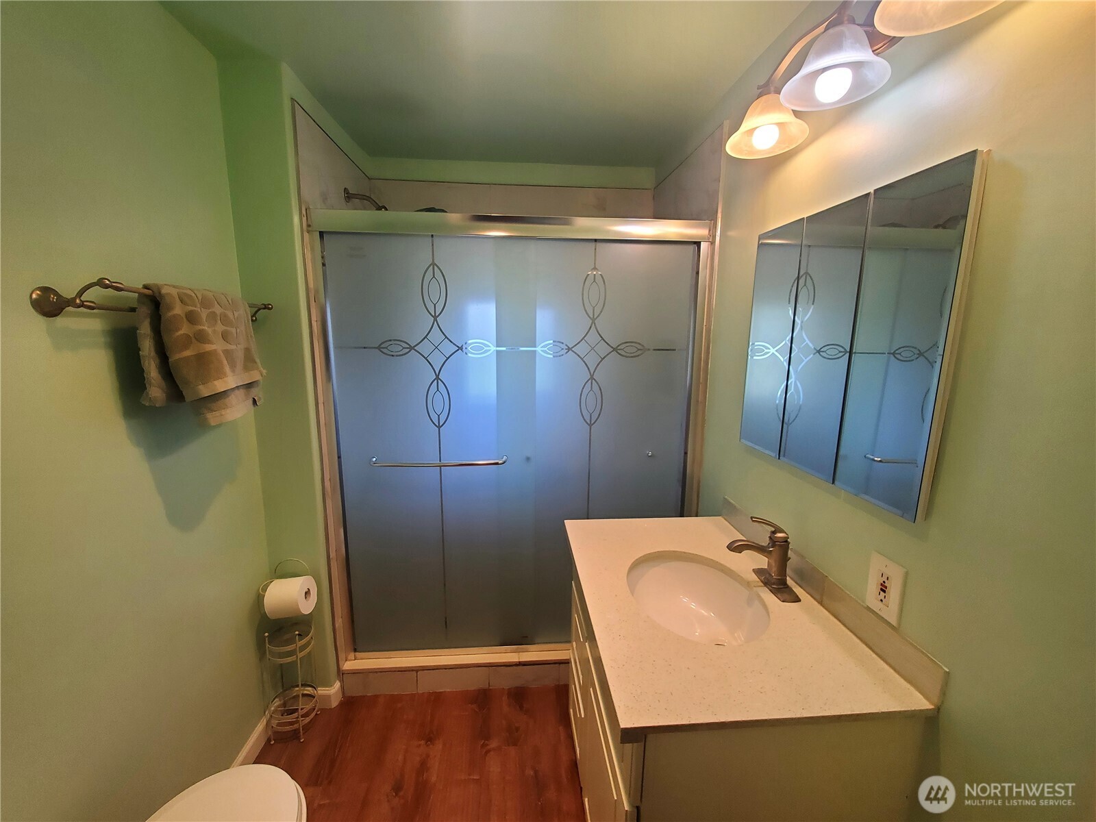 16 E Intercity Avenue