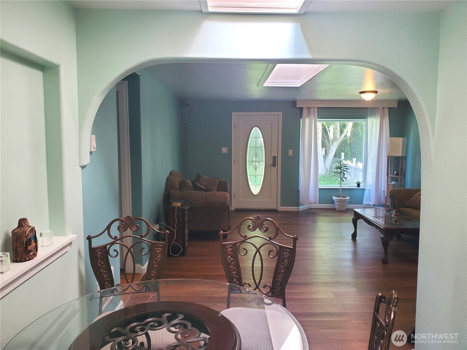 16 E Intercity Avenue