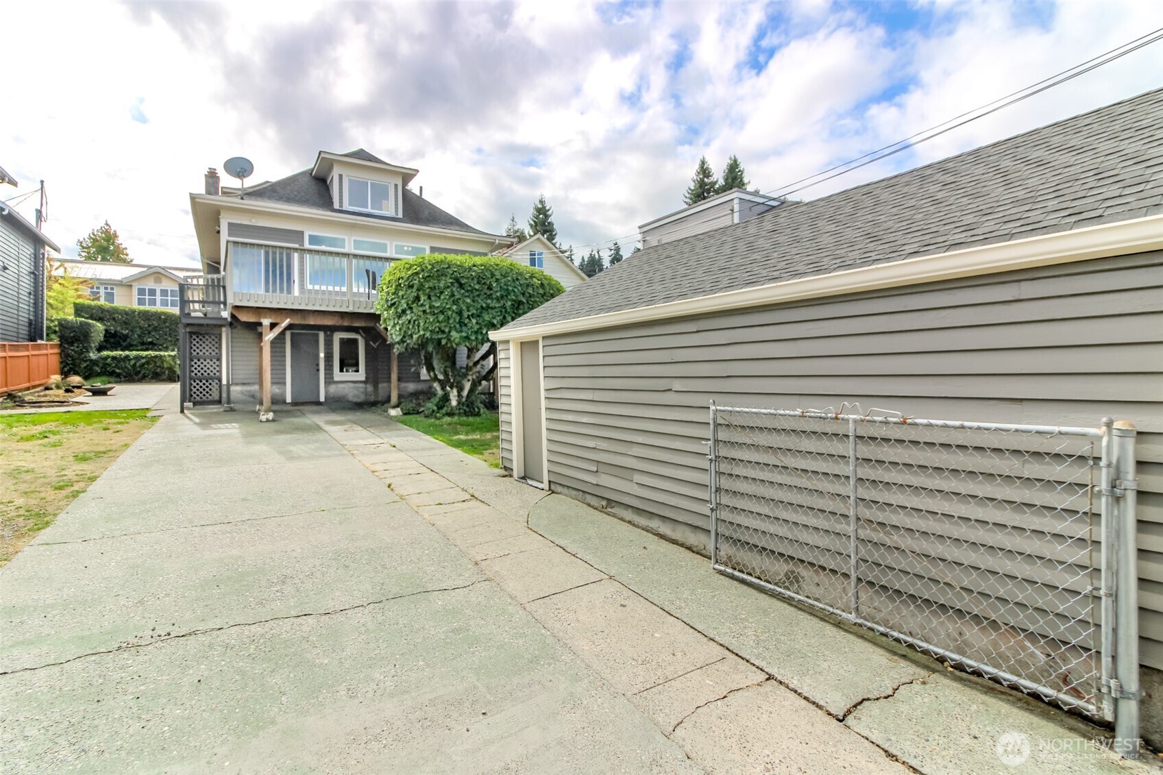 2315 N 30th Street
