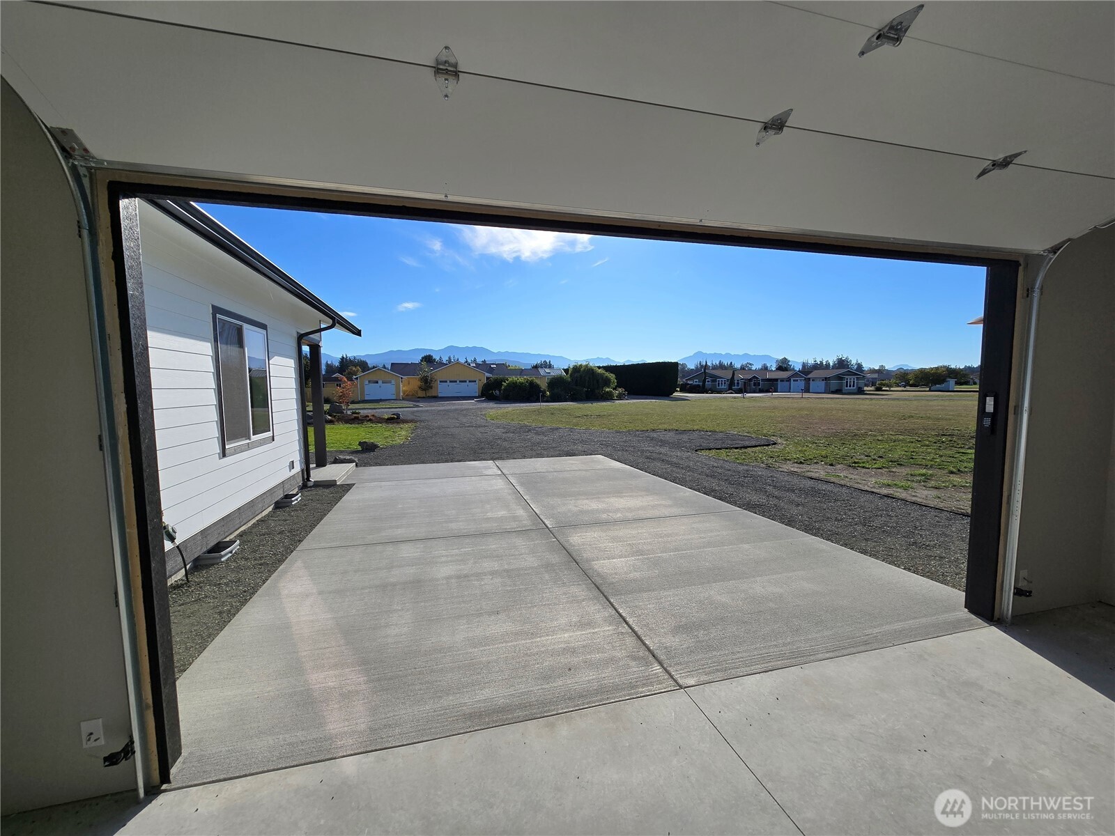71 Falconcrest Court