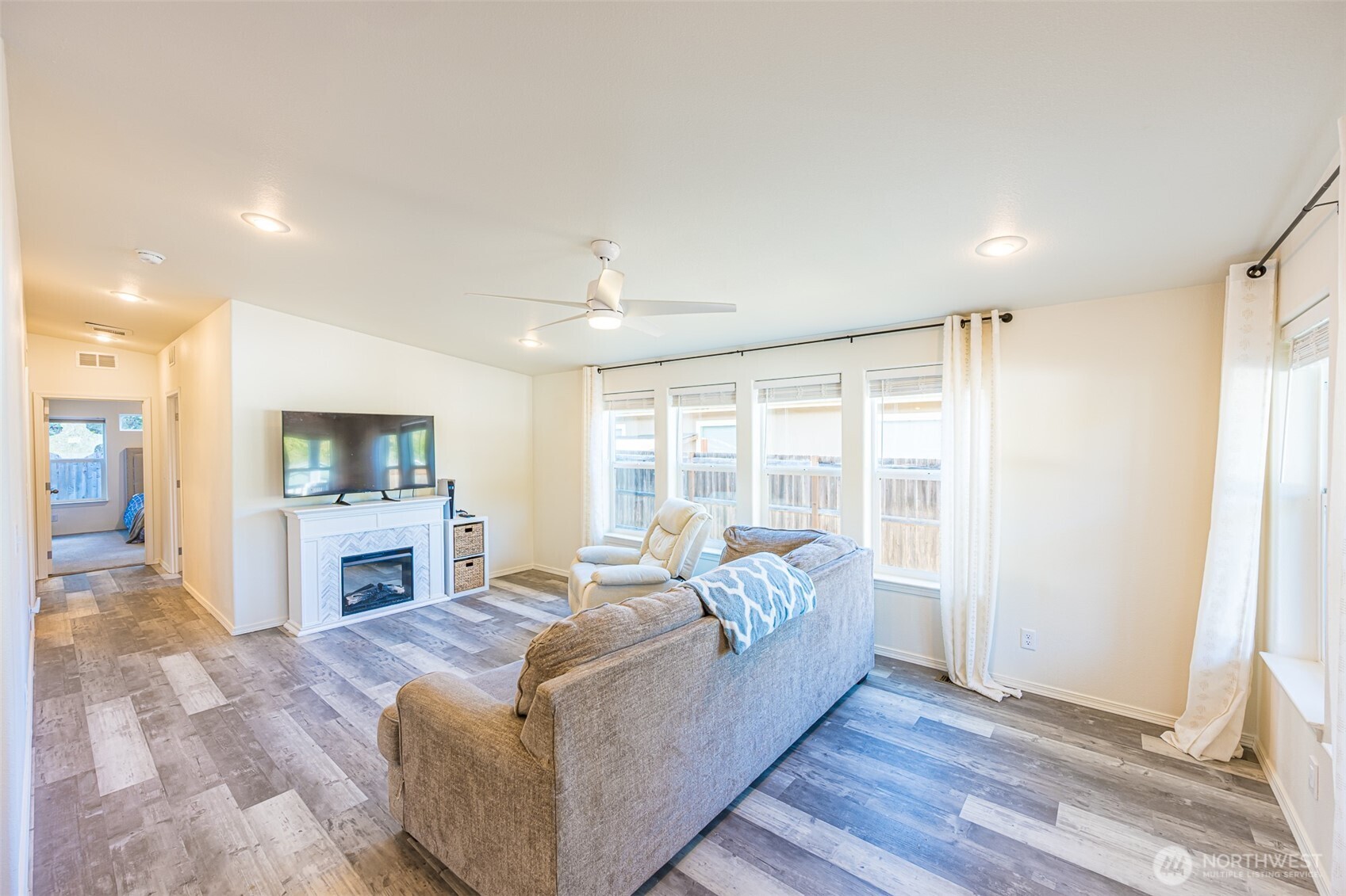 1522 W 15th Street