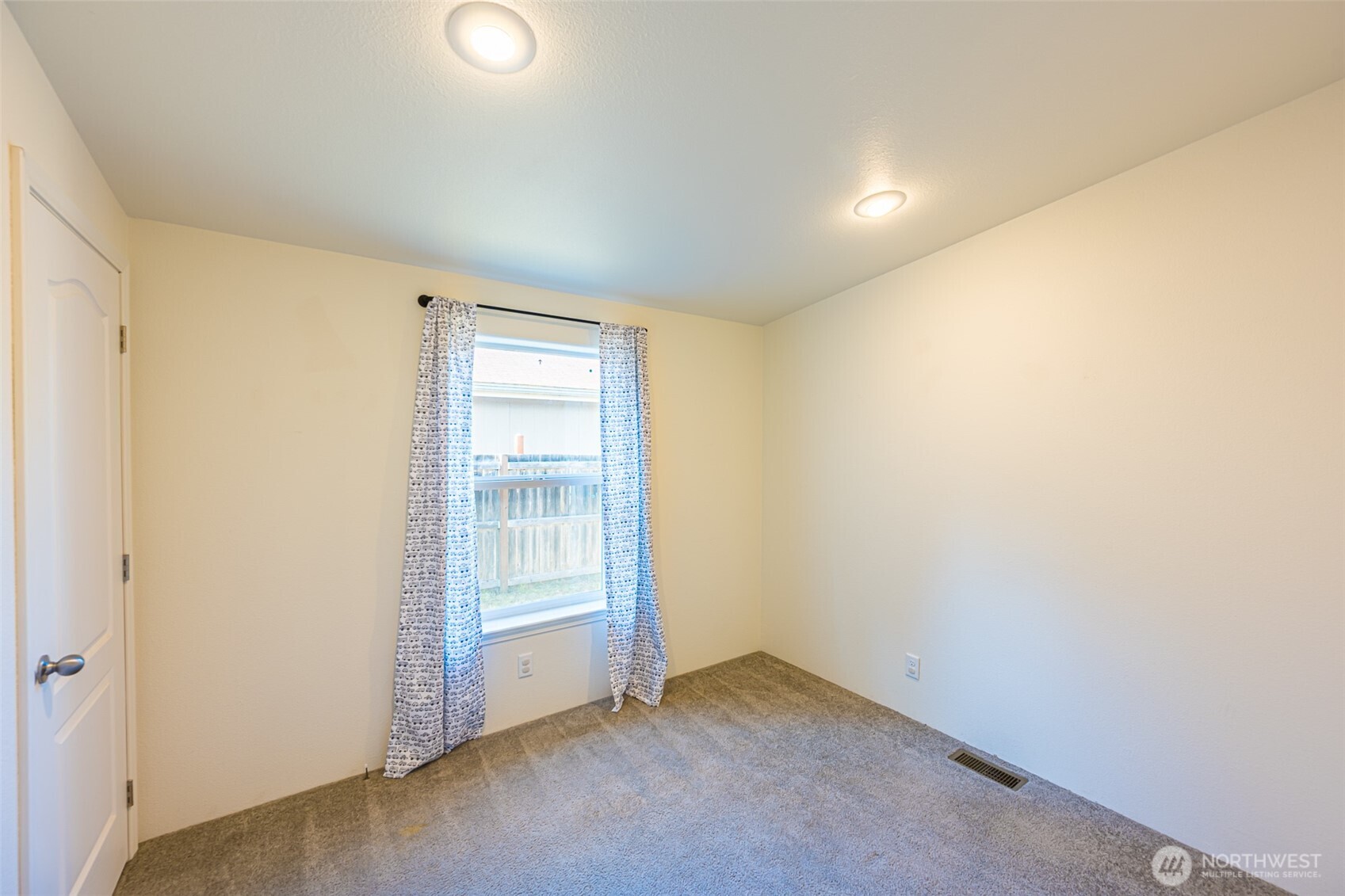 1522 W 15th Street