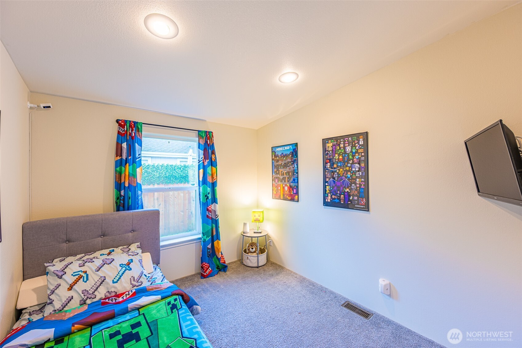 1522 W 15th Street