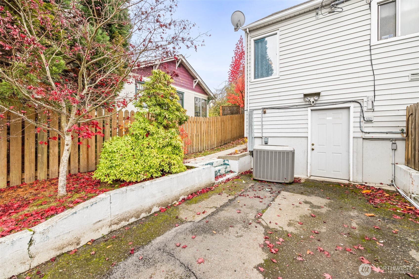 217 E 10th Street